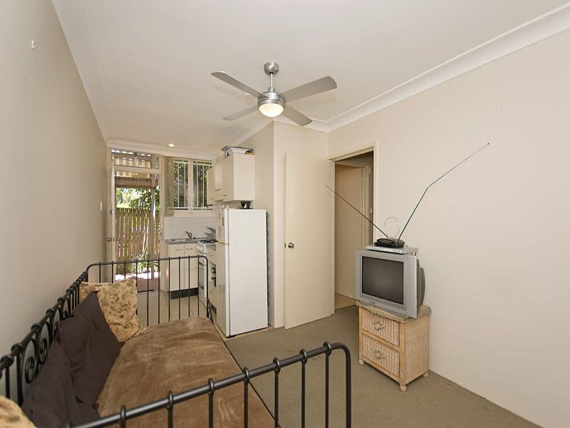 30 Villa Street, ANNERLEY QLD 4103, Annerley - Thumbnail 4