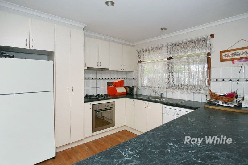 7 Hoyle  Court, CRANBOURNE VIC 3977, Cranbourne - Thumbnail 3