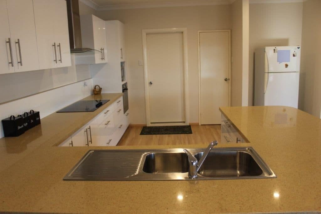 75 Alice Court, Marengo, VIC, Marengo - Thumbnail 3