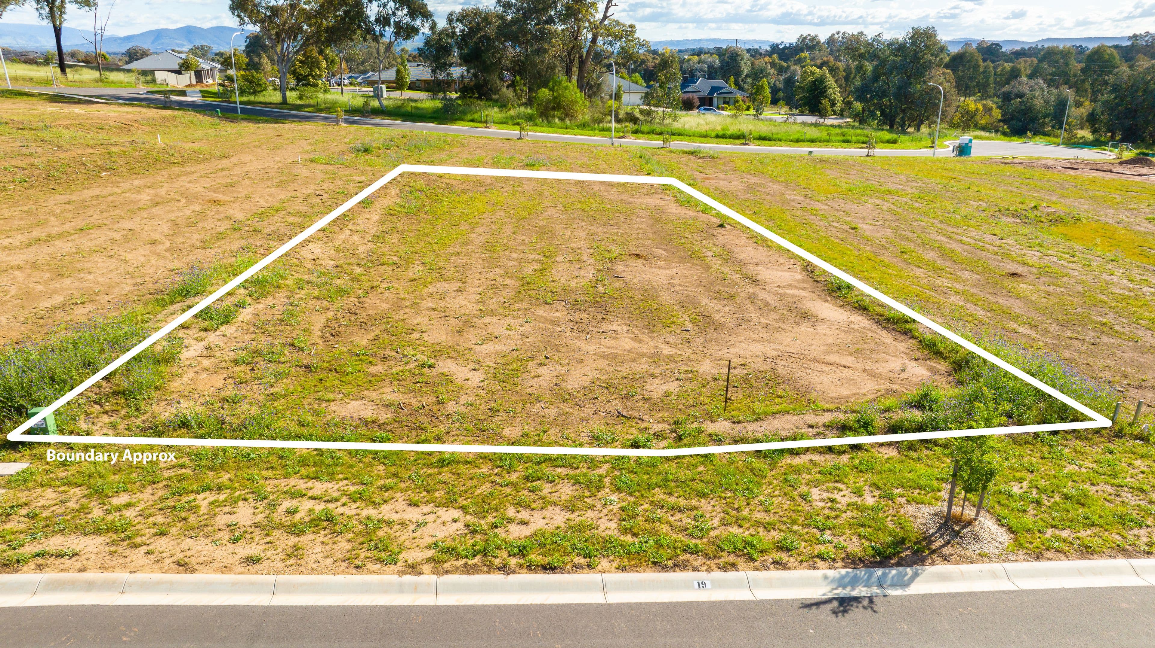 19 Bowerbird Court, THURGOONA NSW 2640, Thurgoona - Thumbnail 2
