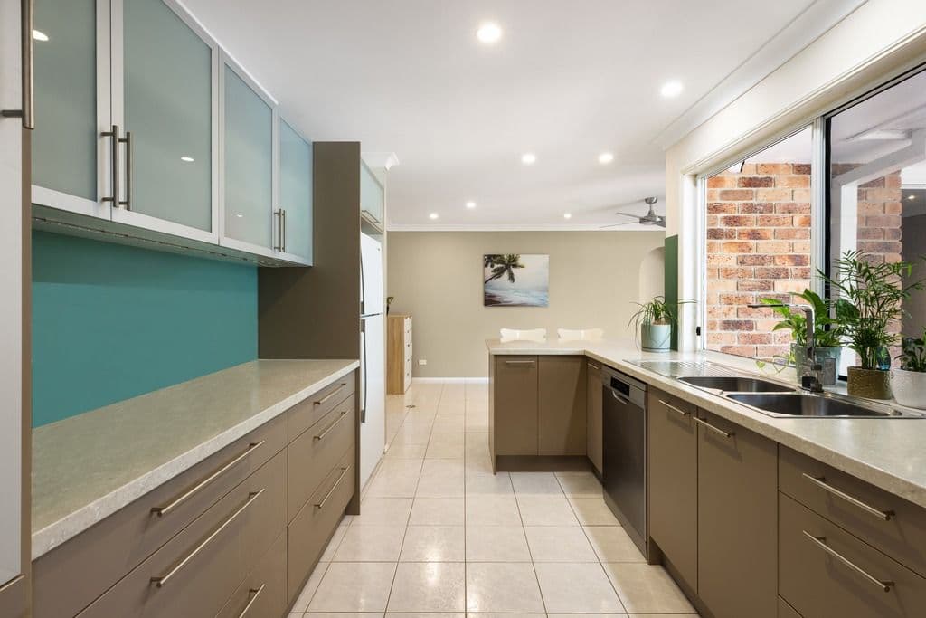 5 Carrumbella Drive, Arundel QLD 4214, Arundel - Thumbnail 2