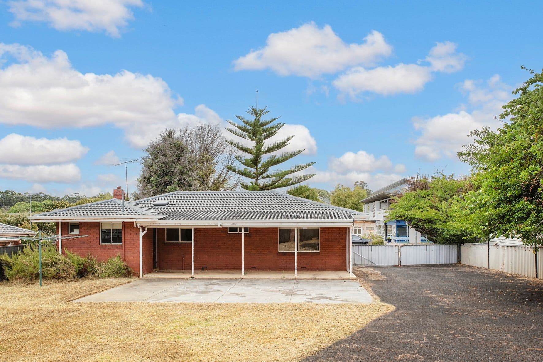 22 Fearn Avenue, Margaret River WA 6285, Margaret River - Thumbnail 2