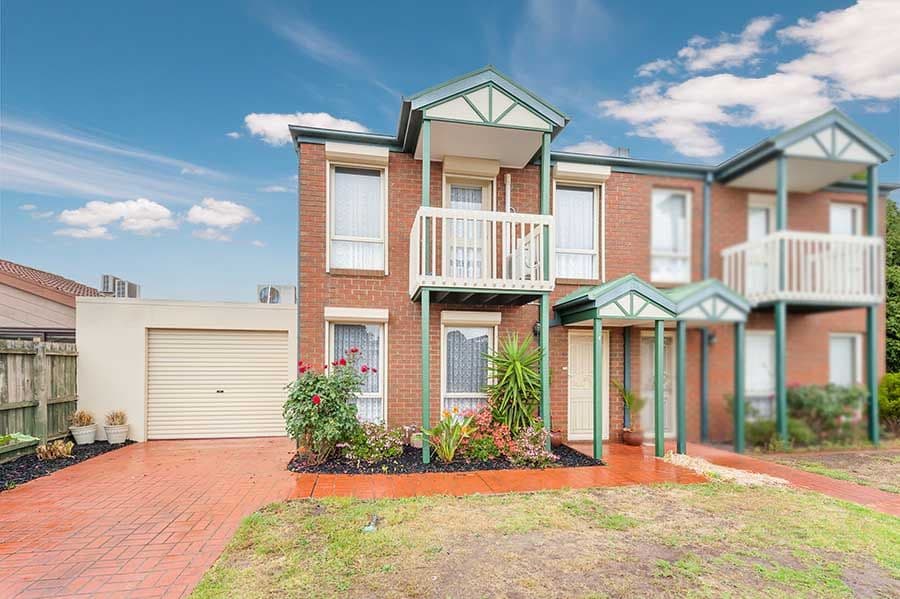 17 Pembroke Crescent, Craigieburn VIC 3064, Craigieburn - Image 1