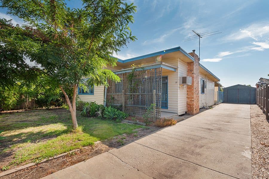 77 Millawa Avenue, St Albans VIC 3021, St Albans - Thumbnail 2