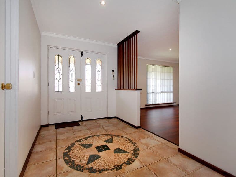 8 Charrington Court, LEEMING WA 6149, Leeming - Thumbnail 2