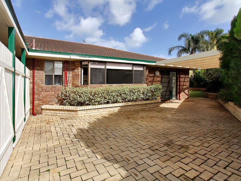8 Charrington Court, LEEMING WA 6149, Leeming - Thumbnail 4