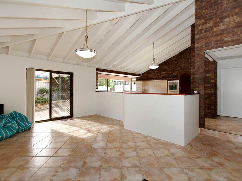 8 Charrington Court, LEEMING WA 6149, Leeming - Thumbnail 5
