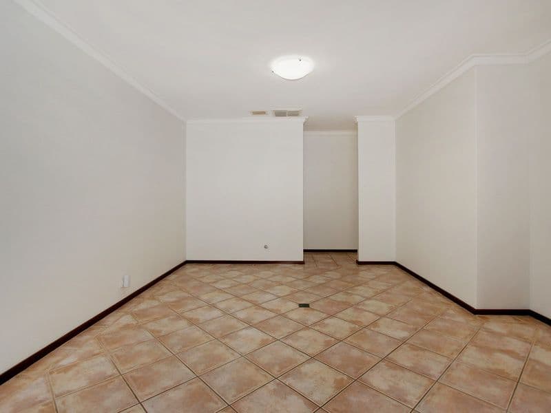8 Charrington Court, LEEMING WA 6149, Leeming - Thumbnail 8