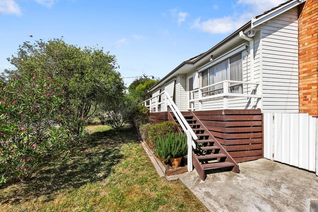 6 Queen Road, Lilydale VIC 3140, Lilydale - Thumbnail 2