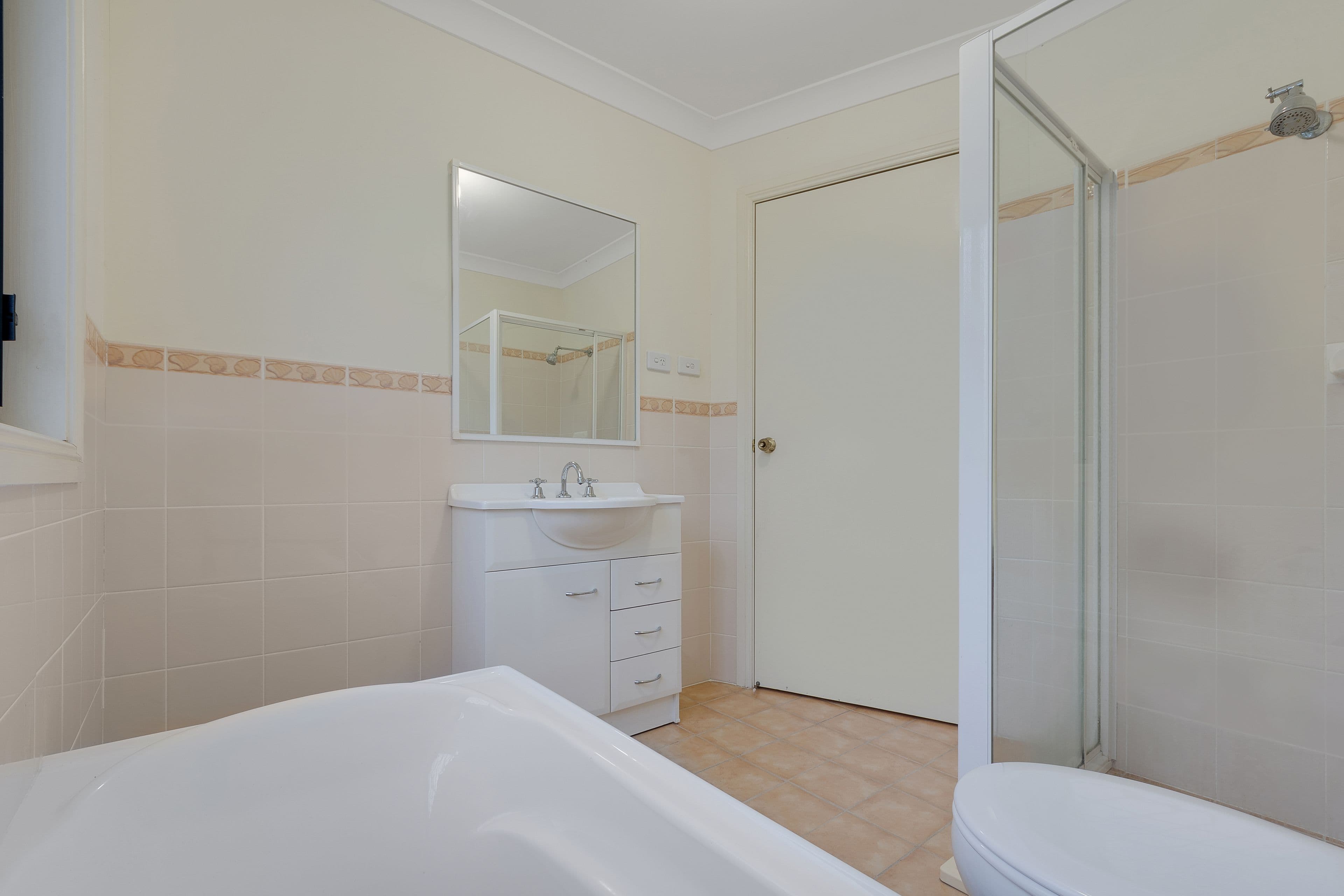 9 Fourth Avenue, Macquarie Fields NSW 2564, Macquarie Fields - Thumbnail 7