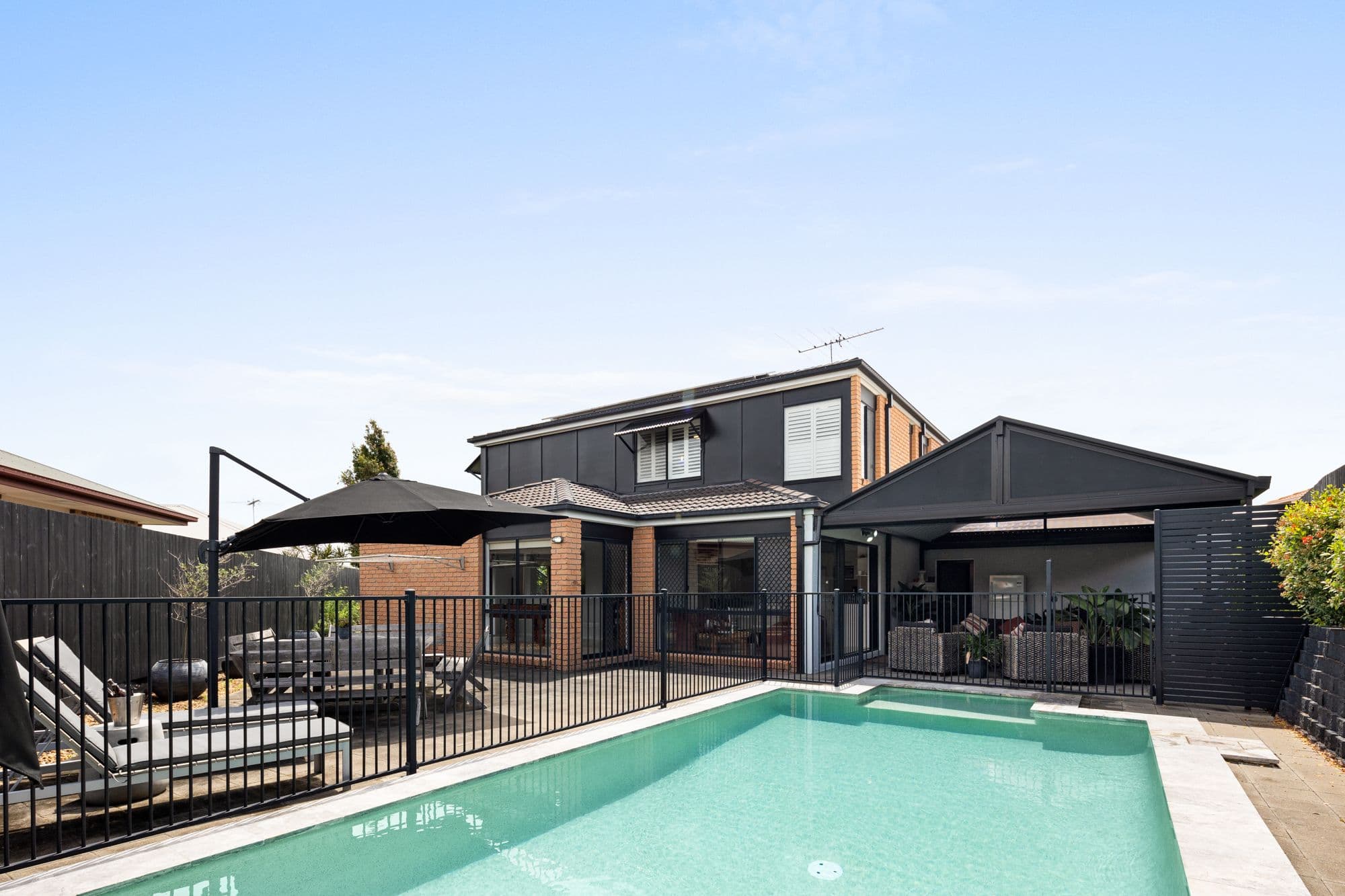 8 Delore Close, Eatons Hill QLD 4037, Eatons Hill - Thumbnail 2