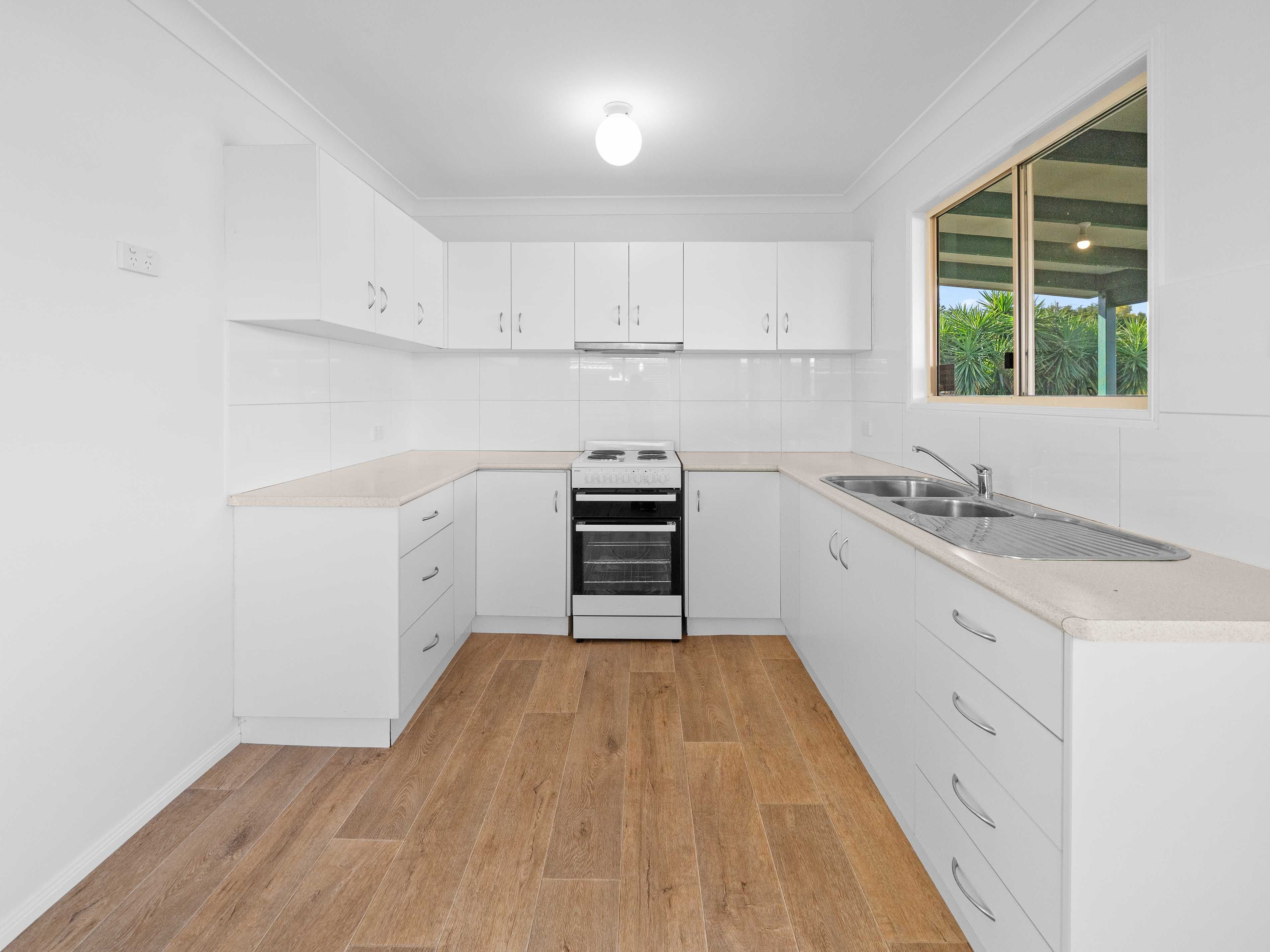 5 Diane Court, North Booval QLD 4304, North Booval - Thumbnail 3