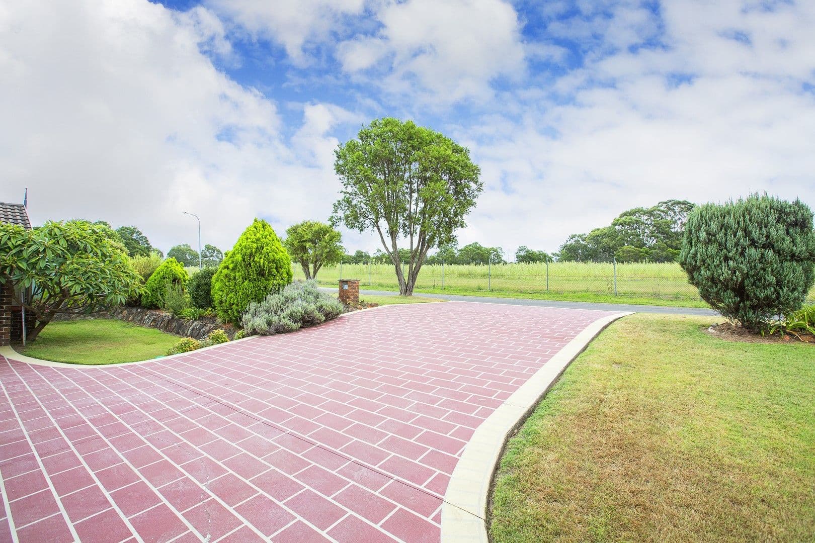 40 Sir John Jamison Circuit, Glenmore Park - Thumbnail 2