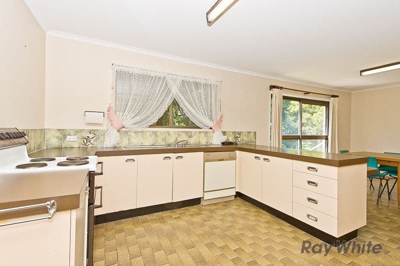 37 Devona Street, ASPLEY QLD 4034, Aspley - Thumbnail 4