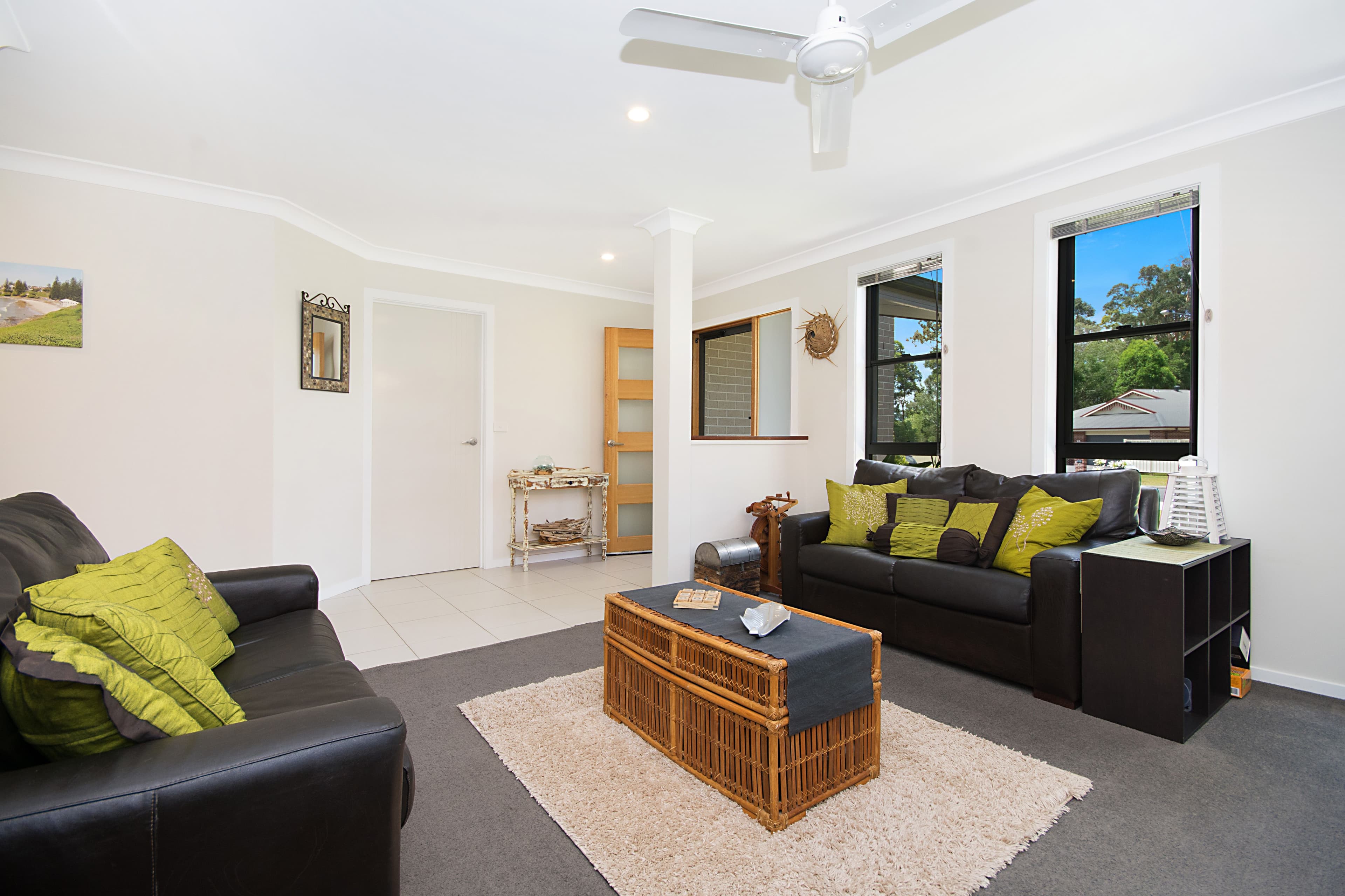 23 Edinburgh Drive, Townsend - Thumbnail 2