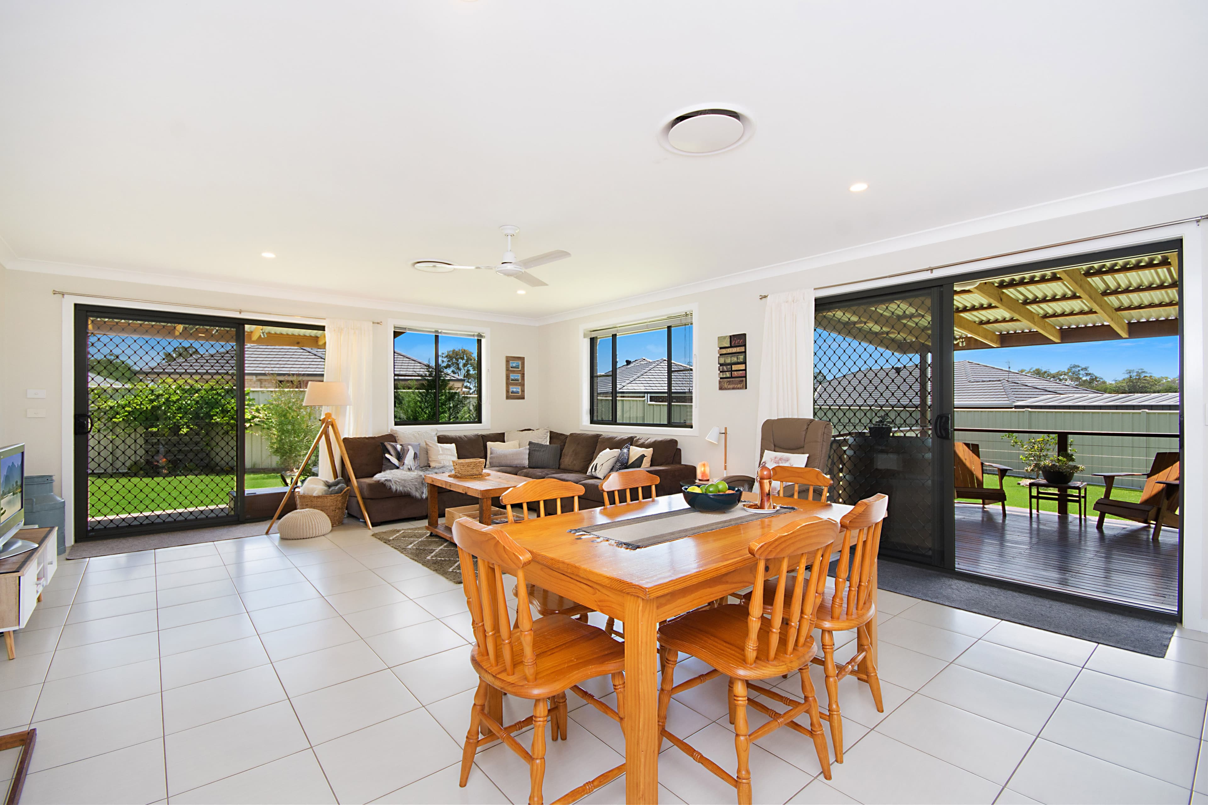 23 Edinburgh Drive, Townsend - Thumbnail 5