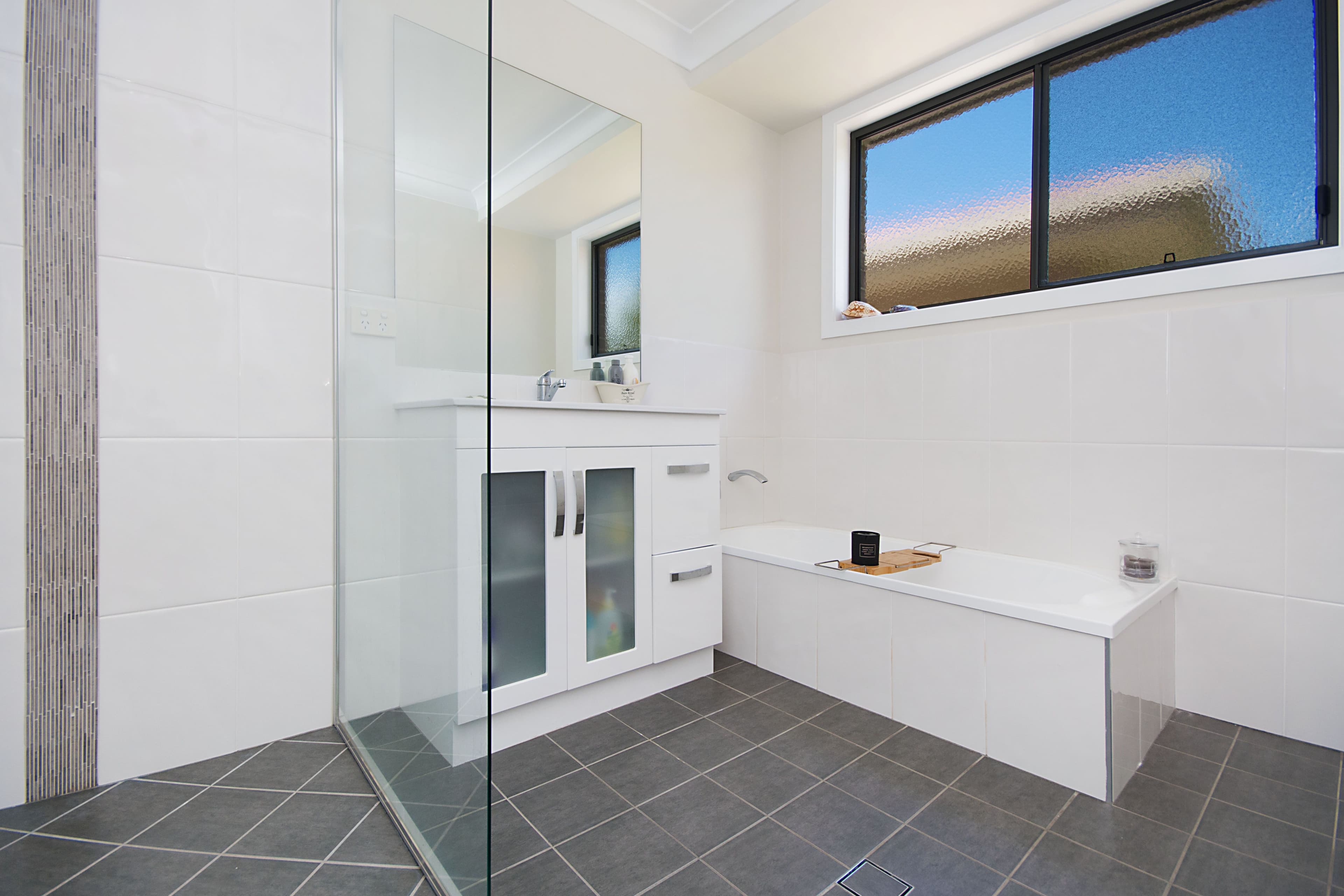23 Edinburgh Drive, Townsend - Thumbnail 7