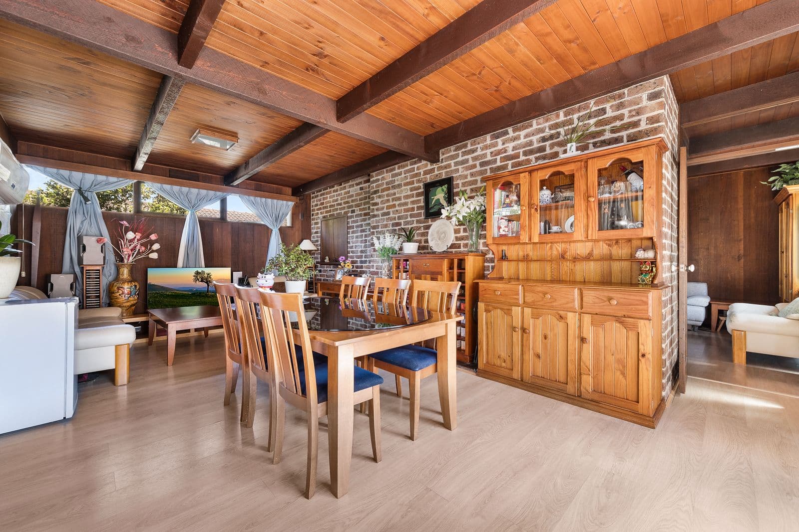 29 Hillside Road, Mount Waverley VIC 3149, Mount Waverley - Thumbnail 2