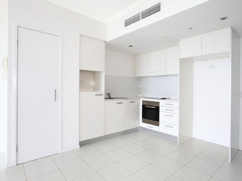 183 'Ocean Pacific', 25 Surf Parade, BROADBEACH QLD 4218, Broadbeach - Thumbnail 5