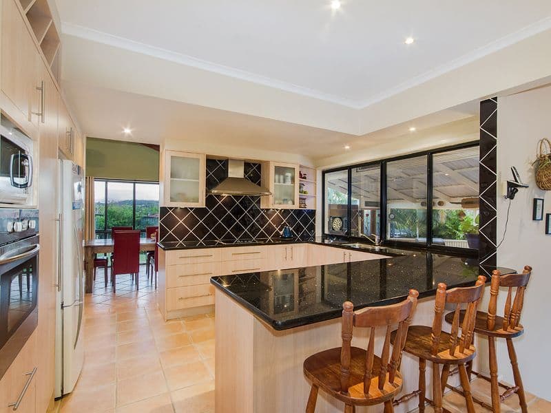 9 Katoomba Court, Helensvale QLD 4212, Helensvale - Thumbnail 2