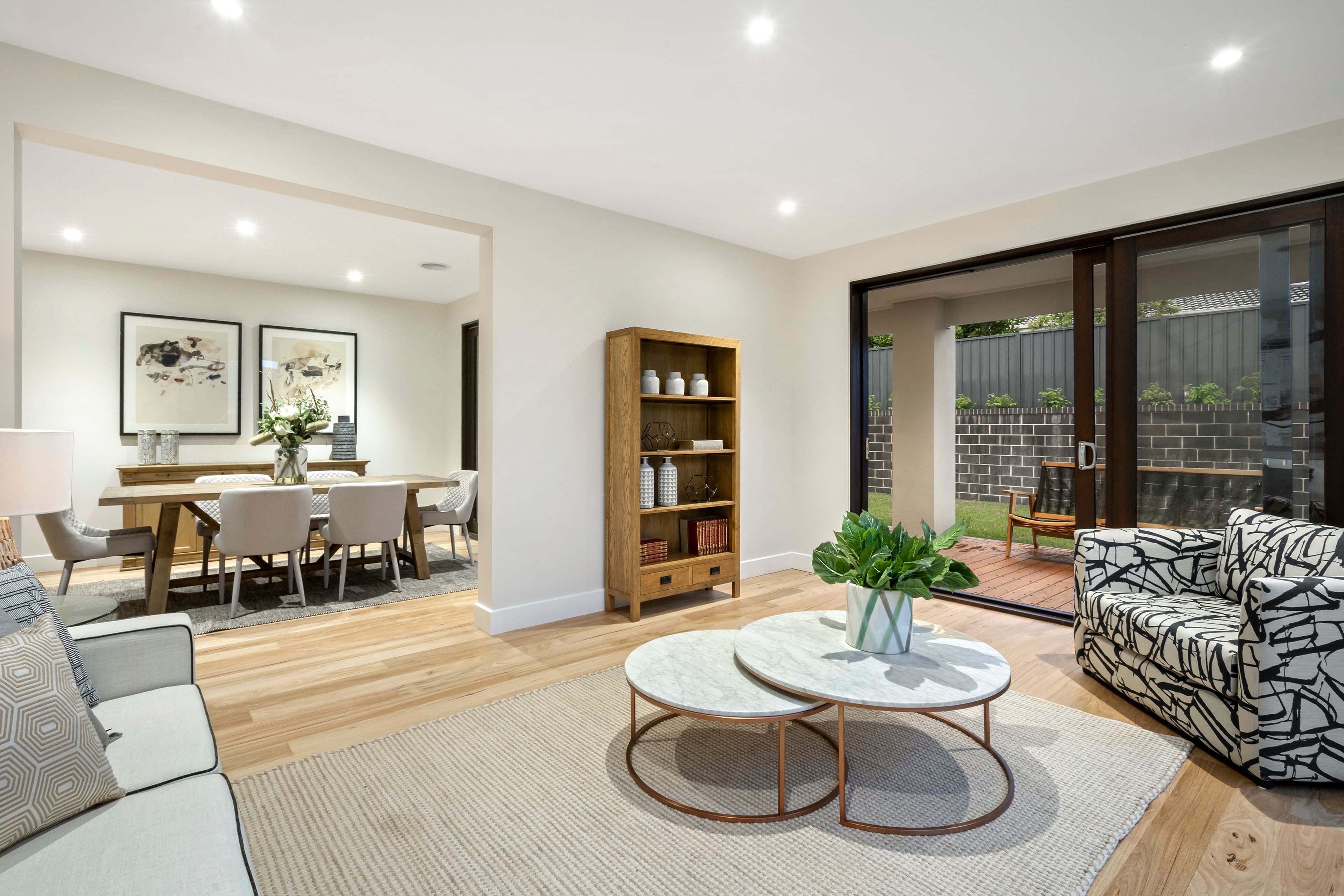 14 Robertswood Close, Doncaster East VIC 3109, Doncaster East - Thumbnail 3
