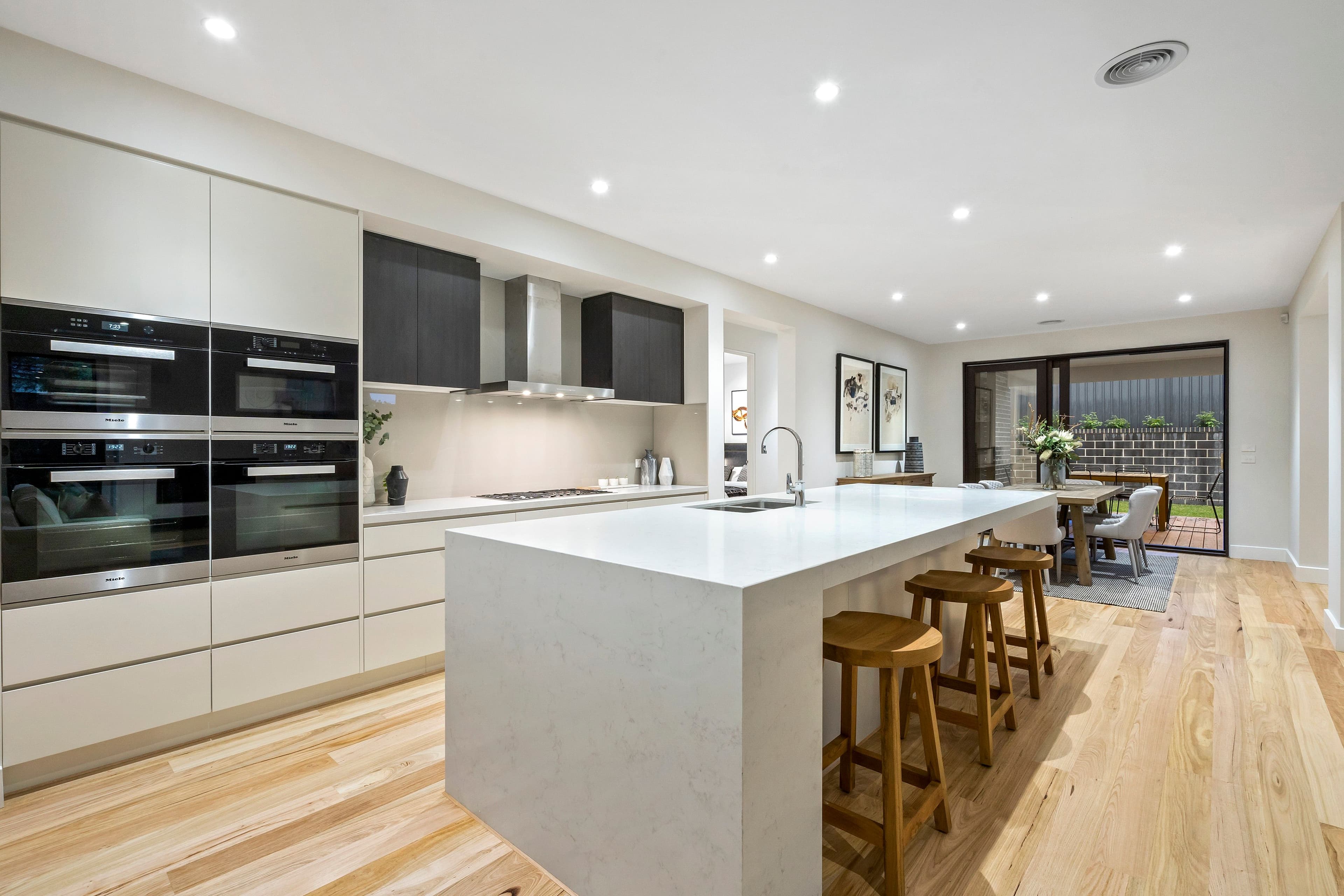 14 Robertswood Close, Doncaster East VIC 3109, Doncaster East - Thumbnail 8