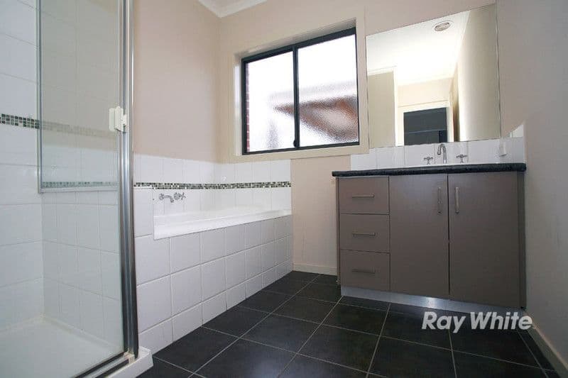 23 Hughes Crescent, DANDENONG NORTH VIC 3175, Dandenong North - Thumbnail 4