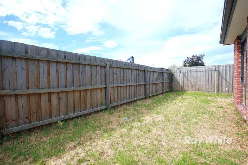 23 Hughes Crescent, DANDENONG NORTH VIC 3175, Dandenong North - Thumbnail 7