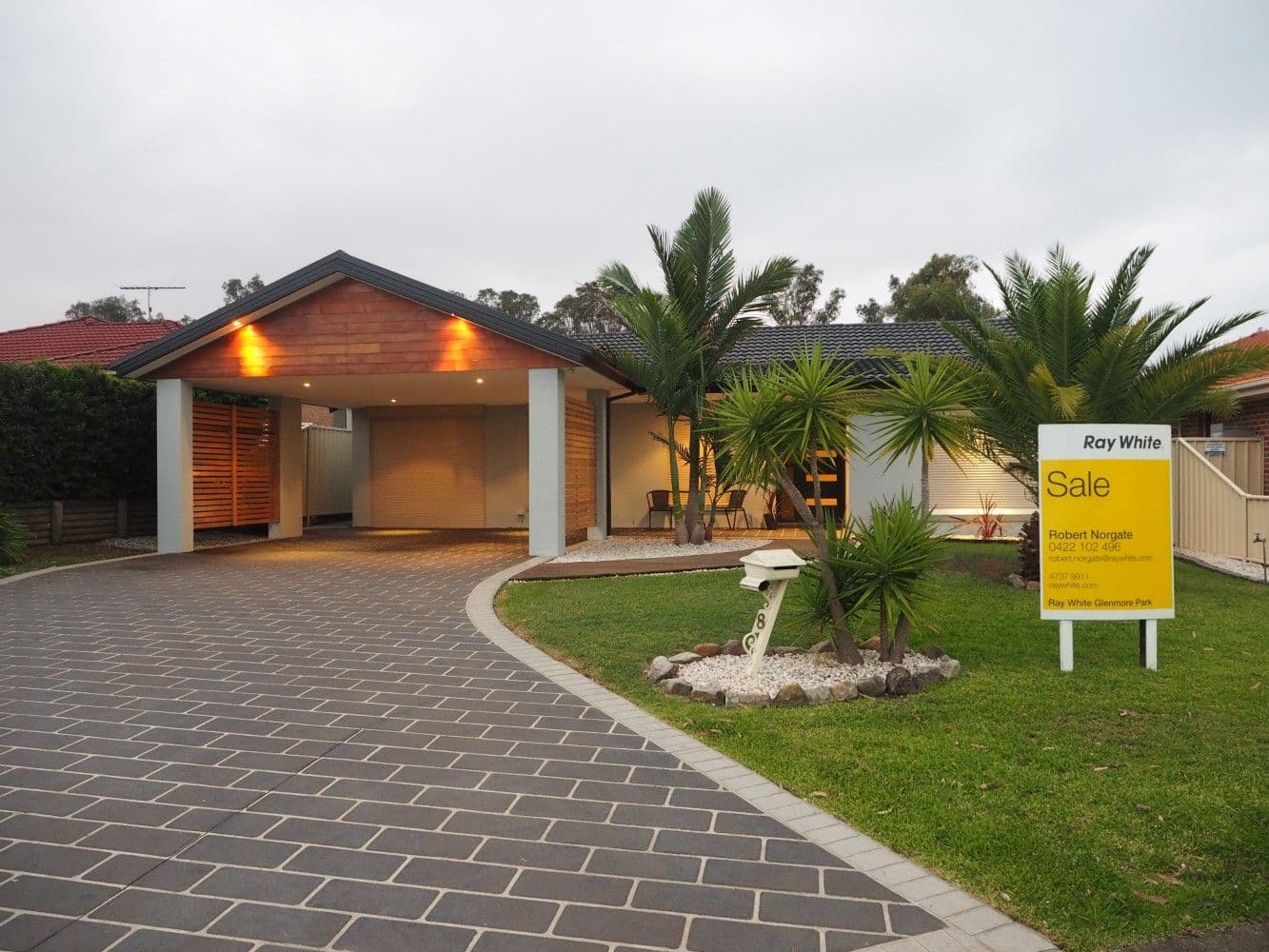8 Yellow Place, Claremont Meadows - Image 1