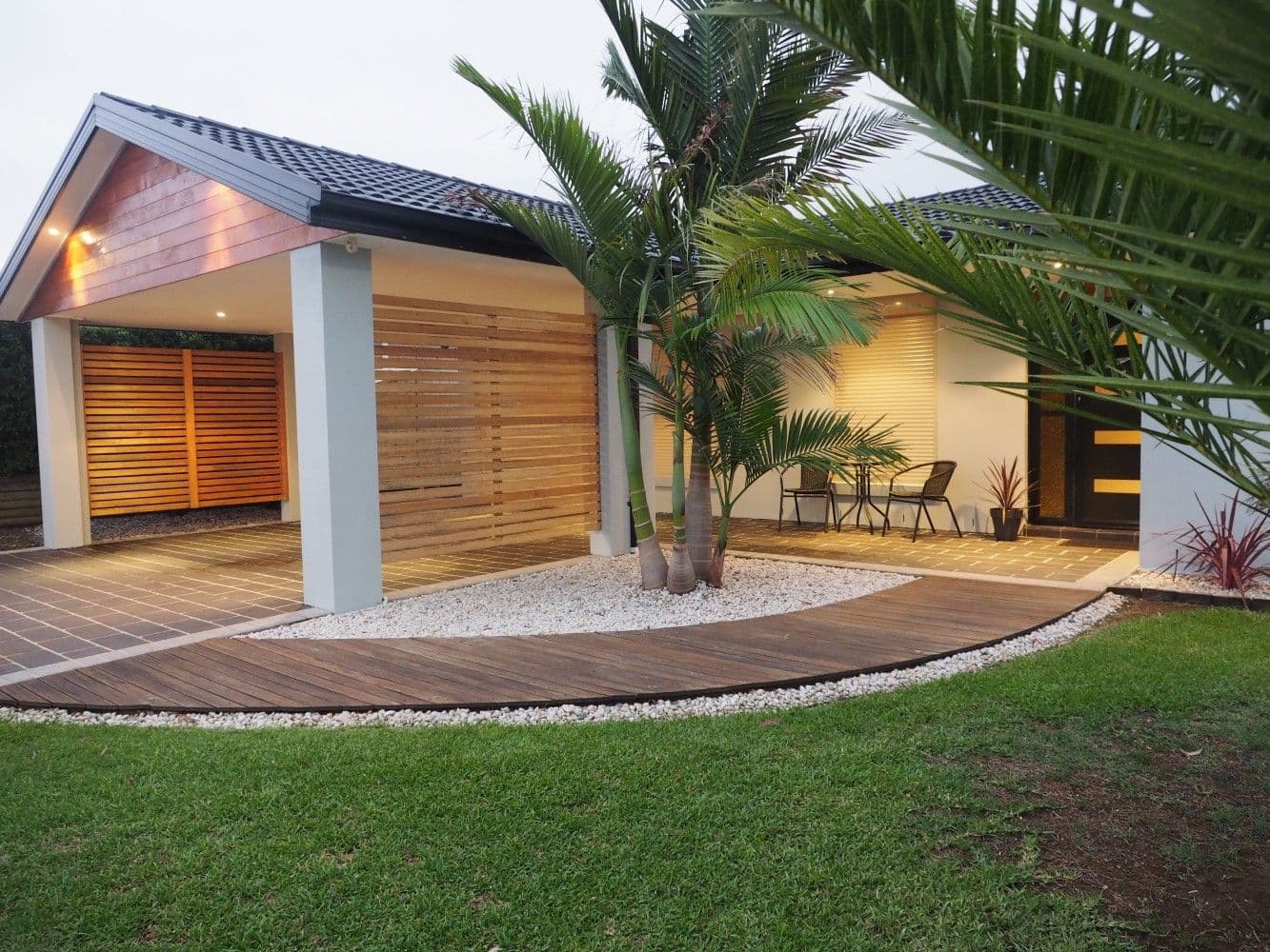 8 Yellow Place, Claremont Meadows - Thumbnail 2