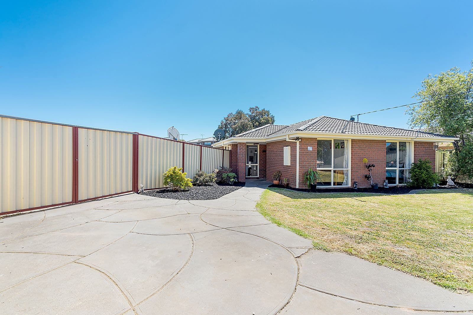 7 Renwick Close, Craigieburn VIC 3064, Craigieburn - Image 1