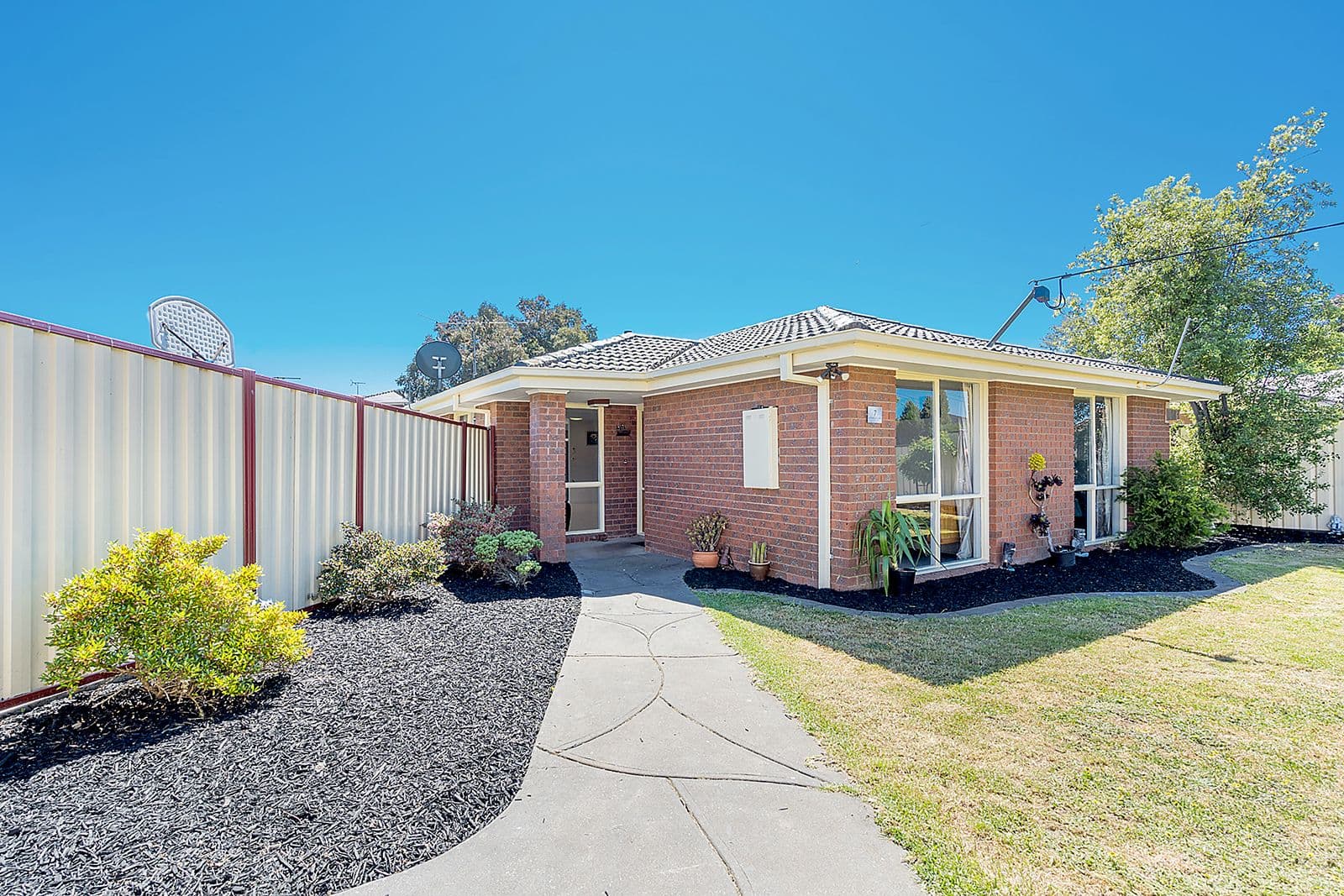 7 Renwick Close, Craigieburn VIC 3064, Craigieburn - Thumbnail 2