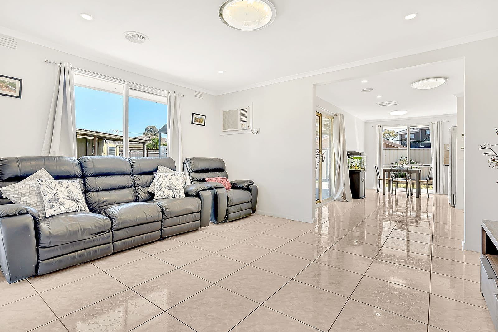 7 Renwick Close, Craigieburn VIC 3064, Craigieburn - Thumbnail 3