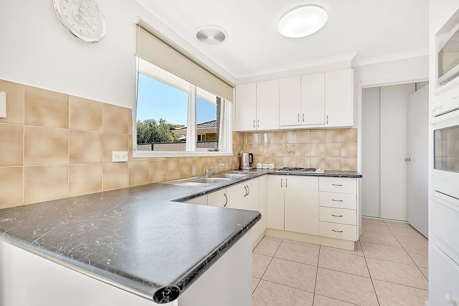 7 Renwick Close, Craigieburn VIC 3064, Craigieburn - Thumbnail 7