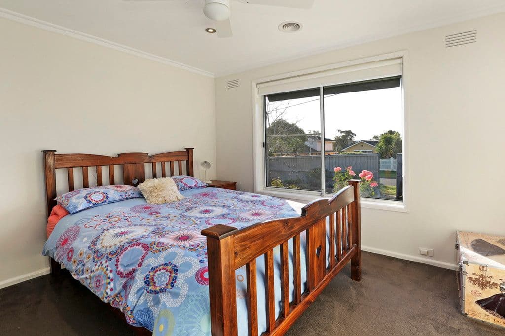 1 Amoore Avenue, Highton VIC 3216, Highton - Thumbnail 7