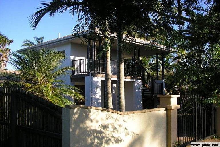 42 Oleander Avenue, SCARNESS QLD 4655, Scarness - Thumbnail 3