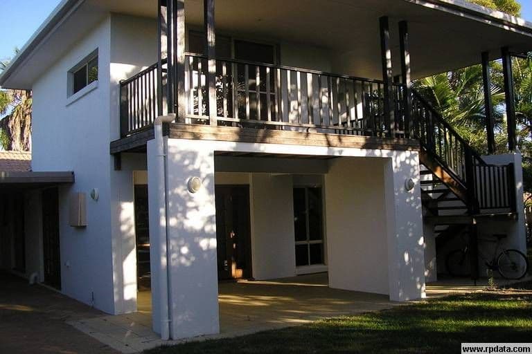 42 Oleander Avenue, SCARNESS QLD 4655, Scarness - Thumbnail 5