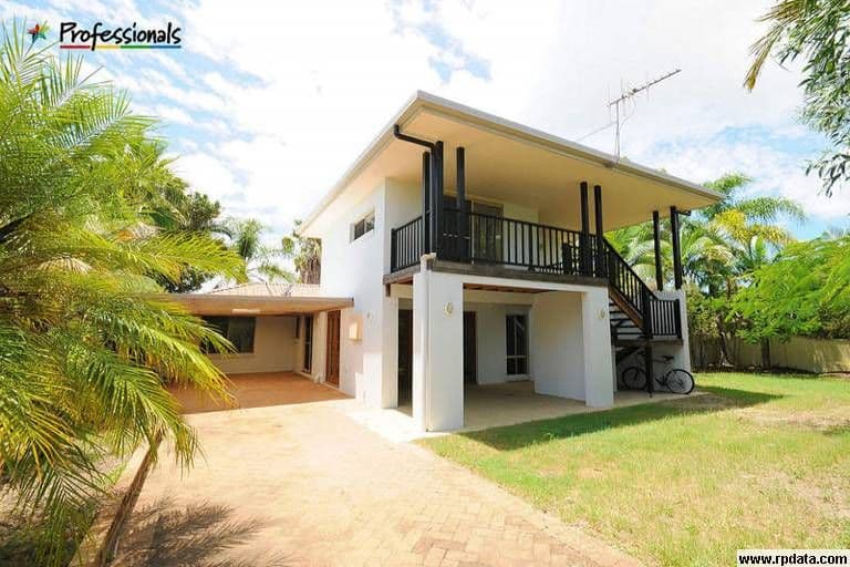 42 Oleander Avenue, SCARNESS QLD 4655, Scarness - Thumbnail 8