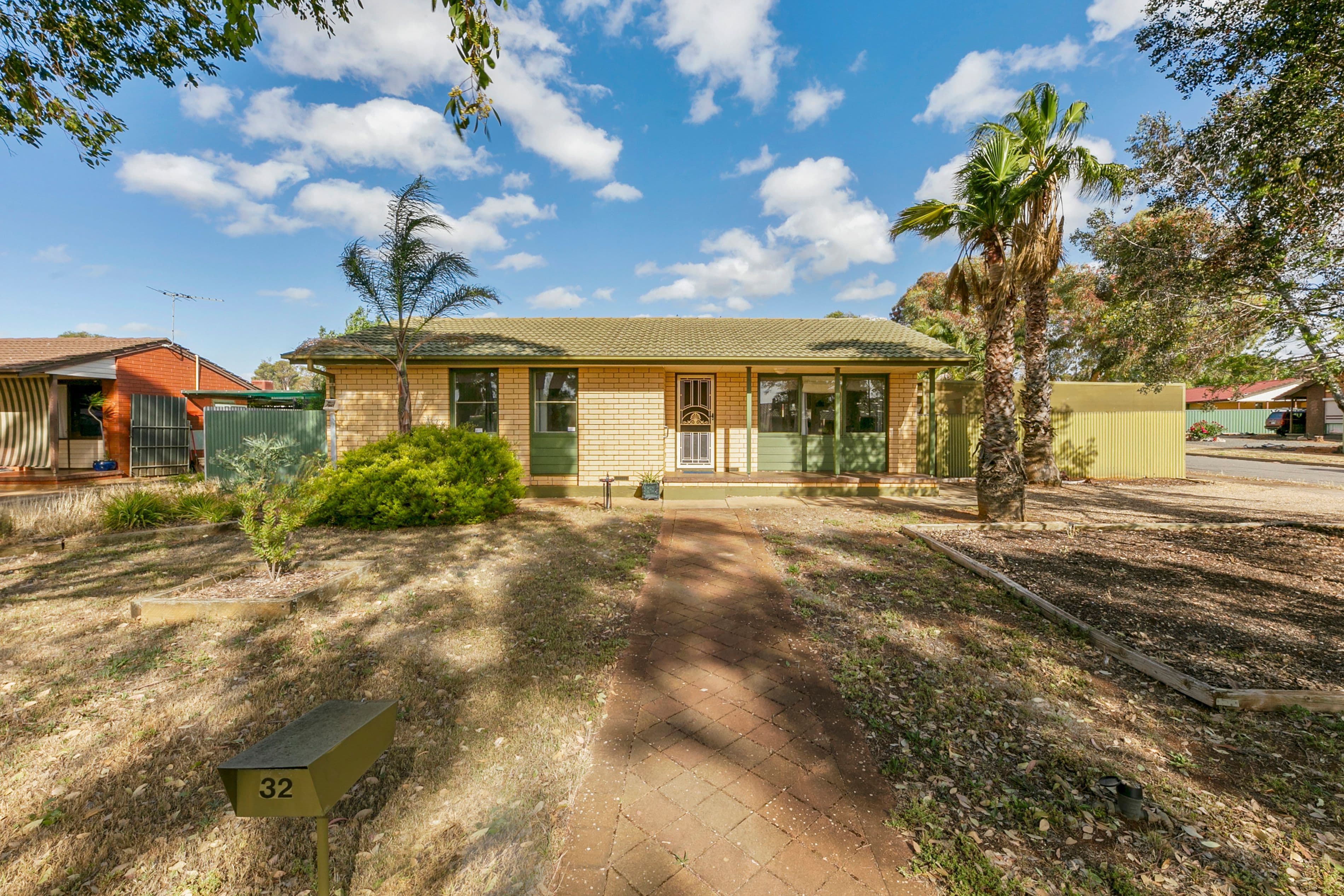 32 Alawoona Road, Munno Para SA 5115, Munno Para - Image 1
