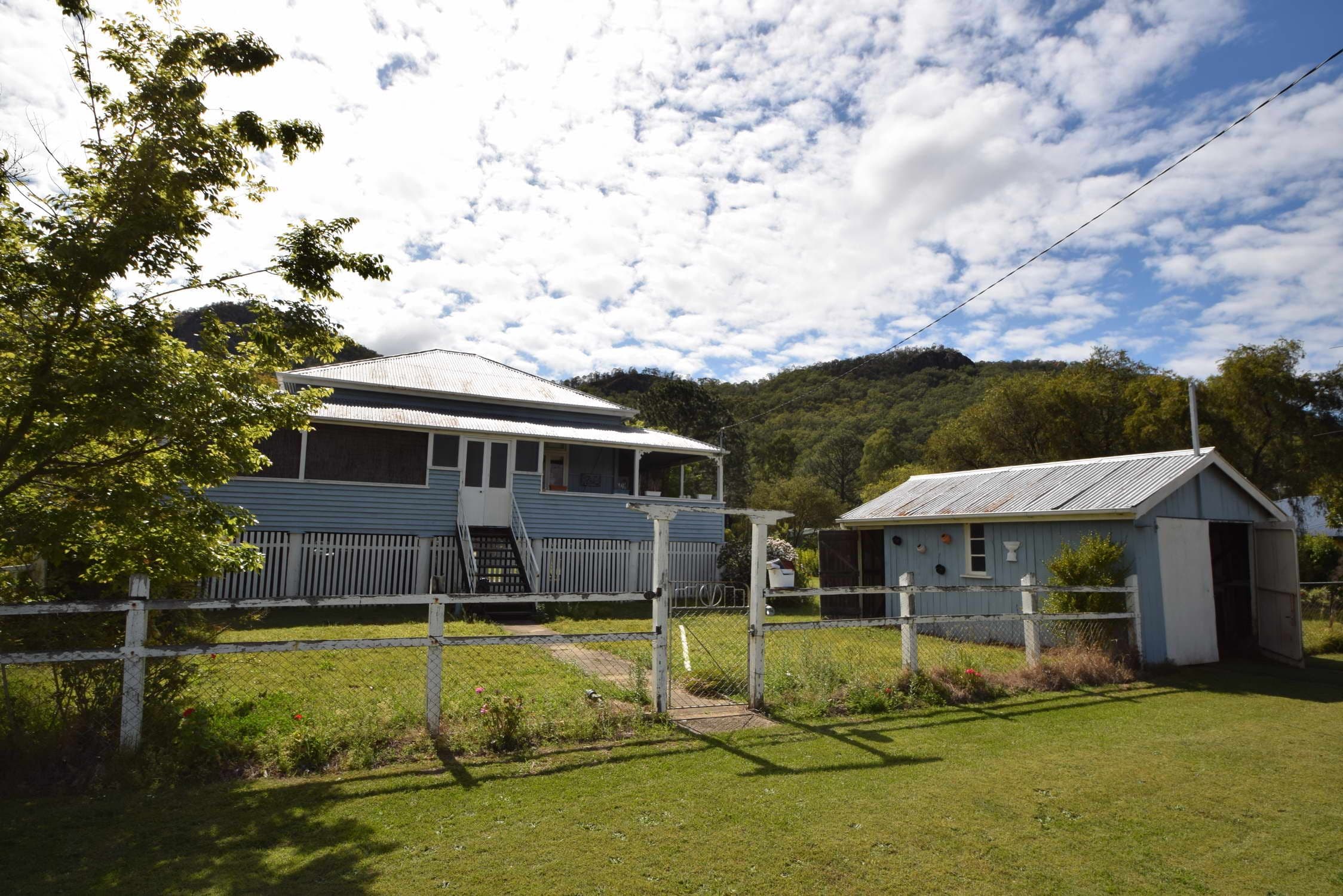 17 Russell Street, Esk QLD 4312, Esk - Image 1