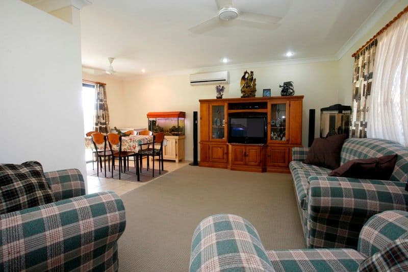 11 Saxby Court, MOUNT LOUISA QLD 4814, Mount Louisa - Thumbnail 2