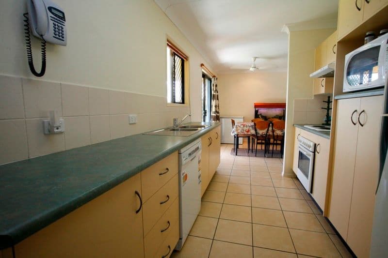 11 Saxby Court, MOUNT LOUISA QLD 4814, Mount Louisa - Thumbnail 3