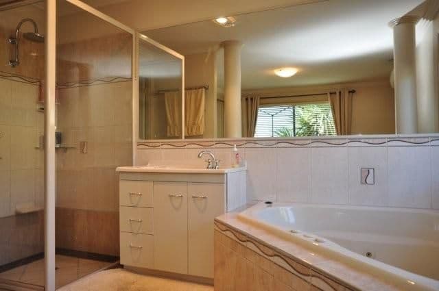 22 Hinchcliffe Drive, KEARNEYS SPRING QLD 4350, Kearneys Spring - Thumbnail 7