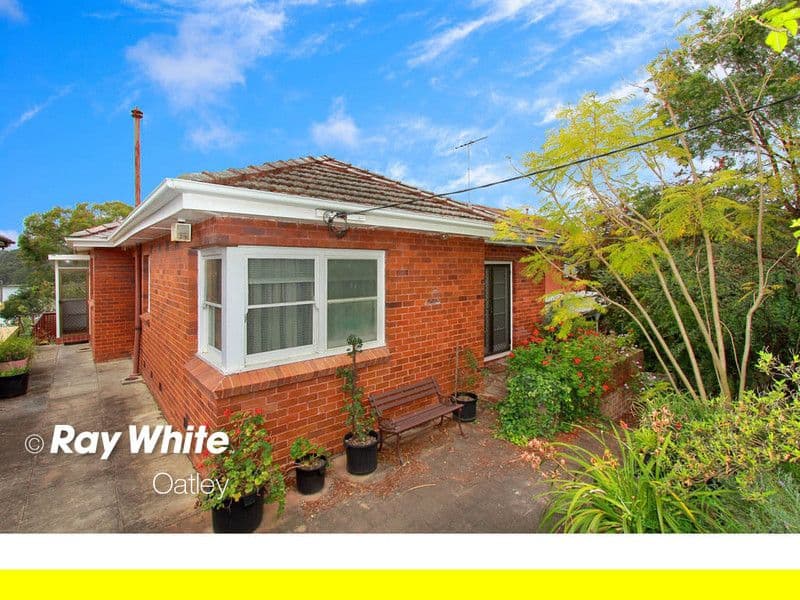 62 Lansdowne Parade, OATLEY NSW 2223, Oatley - Thumbnail 2