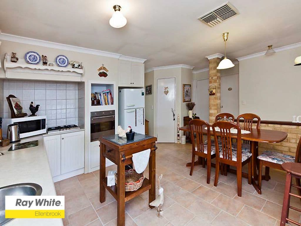 17 Midsummer Circle, ELLENBROOK WA 6069, Ellenbrook - Thumbnail 5