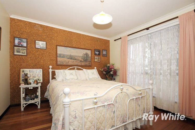 19 Fenfield Street, CRANBOURNE VIC 3977, Cranbourne - Thumbnail 7