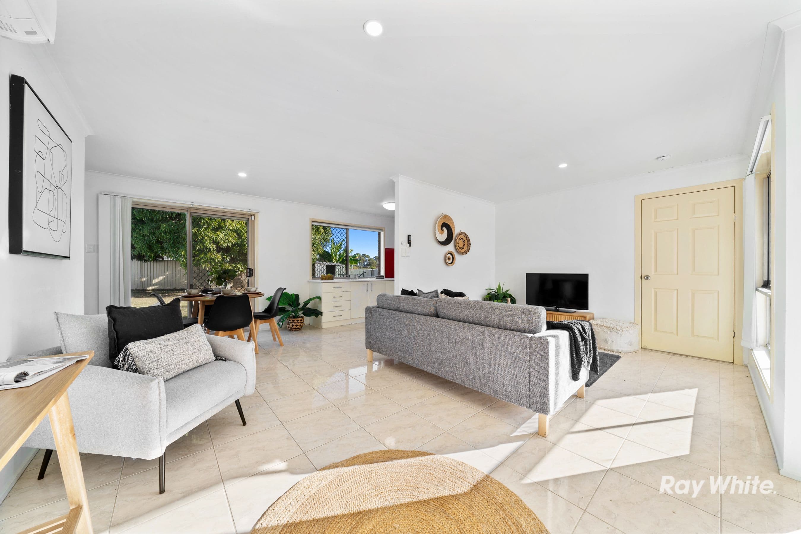 77 Barossa Street, Kingston QLD 4114, Kingston - Thumbnail 4