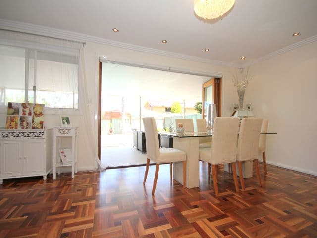 34 Lincoln Road, GEORGES HALL NSW 2198, Georges Hall - Thumbnail 4