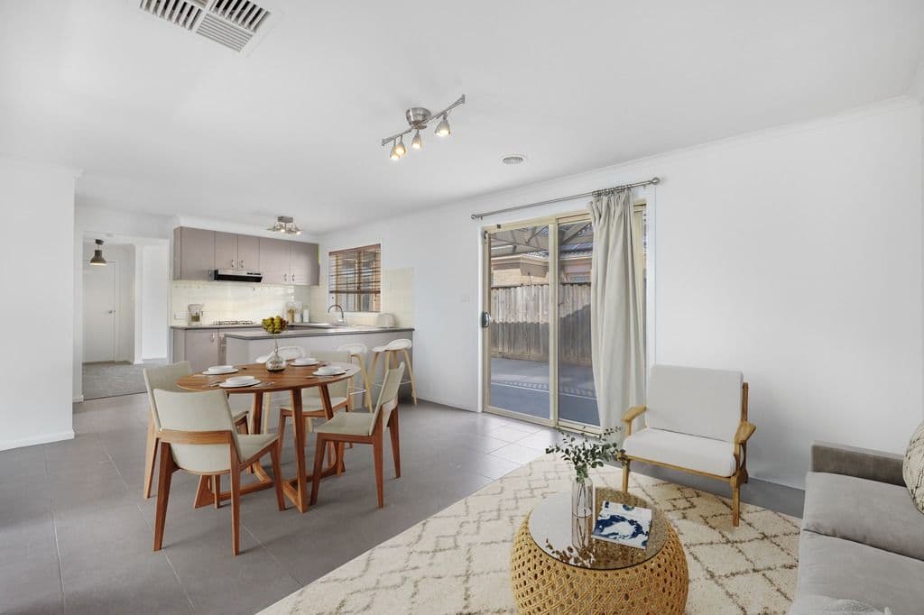 7 Gungurra Grove, Wyndham Vale VIC 3024, Wyndham Vale - Thumbnail 2