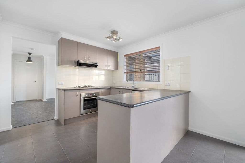 7 Gungurra Grove, Wyndham Vale VIC 3024, Wyndham Vale - Thumbnail 4